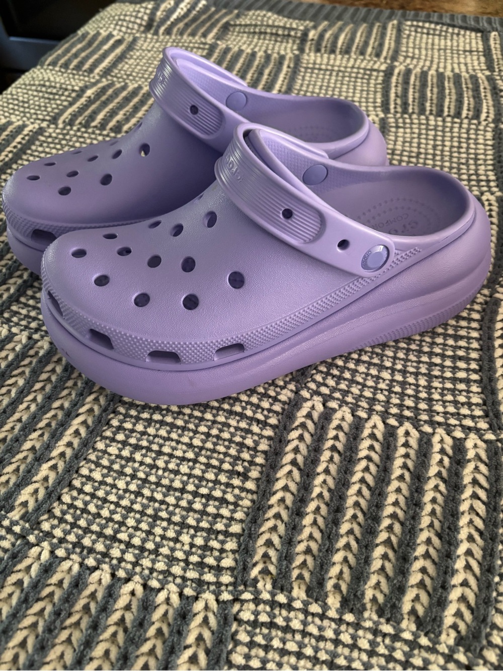 Crocs Classic Crush Clogs Shoes Purple Womens 9 Men 7 Lilac Comfort Great Cond
